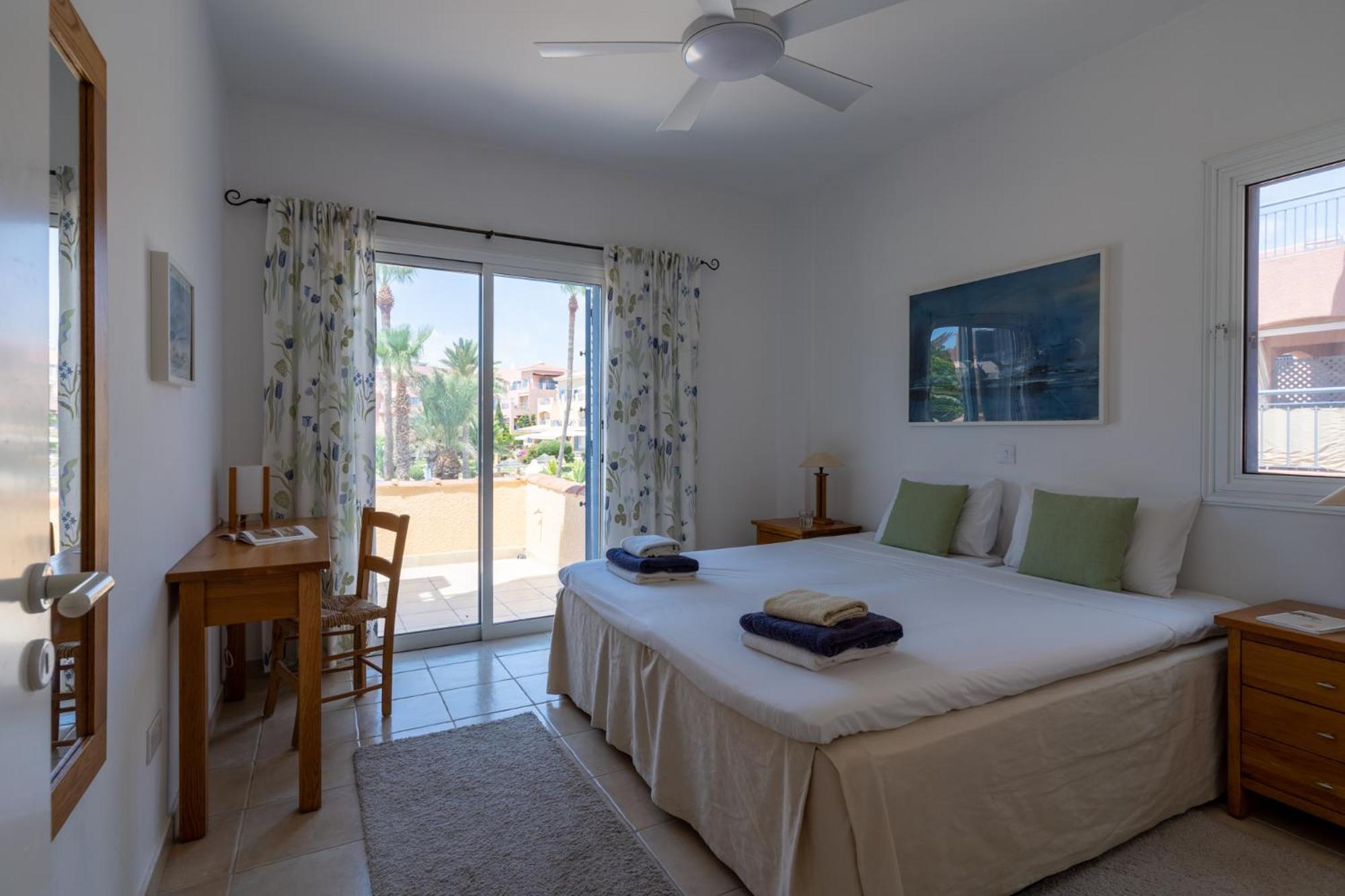 Tropical Paradise In Harbour Paphos, Central & Close To Beach Esterno foto