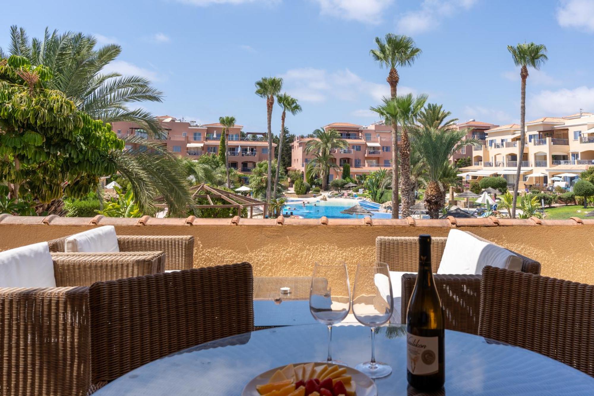 Tropical Paradise In Harbour Paphos, Central & Close To Beach Esterno foto